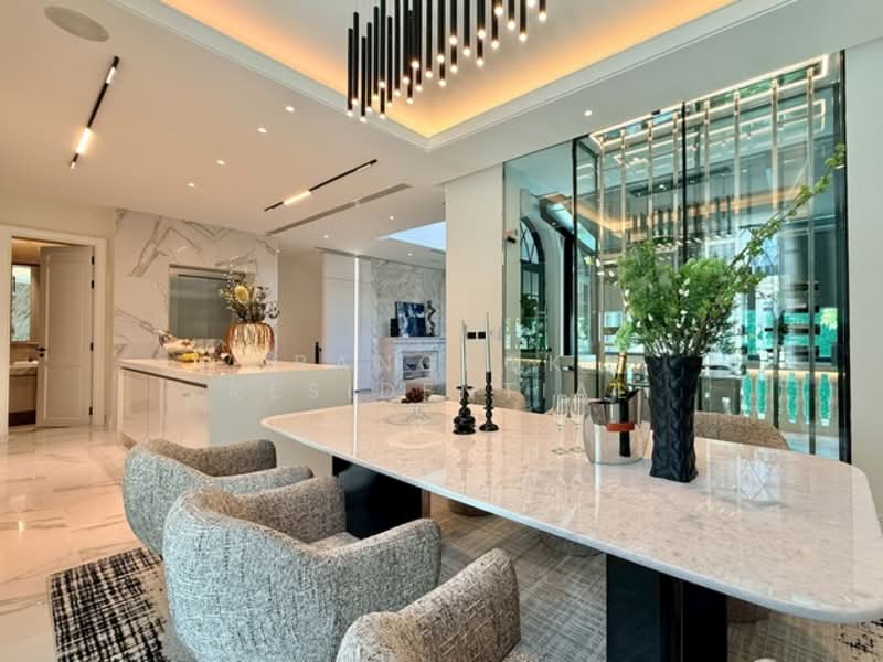 The Boulevard Ekkamai, Bangkok, 98 Soi Prasertdee, Khlong Tan Nua, Watthana, Bangkok, 4 Bedrooms, 500 sqm, Single Detached House For Sale, by Bangkok Residential, 11399817 - DDproperty.com