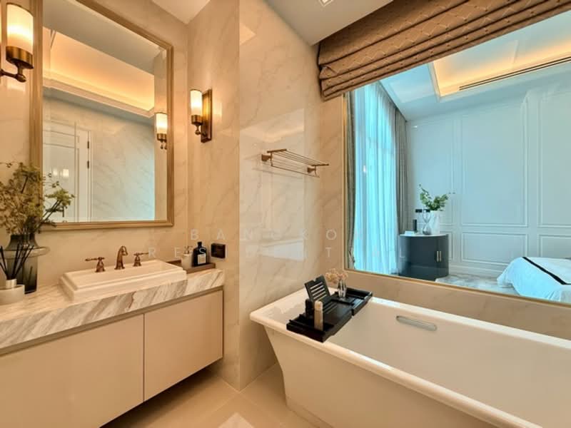 The Boulevard Ekkamai, Bangkok, 98 Soi Prasertdee, Khlong Tan Nua, Watthana, Bangkok, 4 Bedrooms, 500 sqm, Single Detached House For Sale, by Bangkok Residential, 11399817 - DDproperty.com