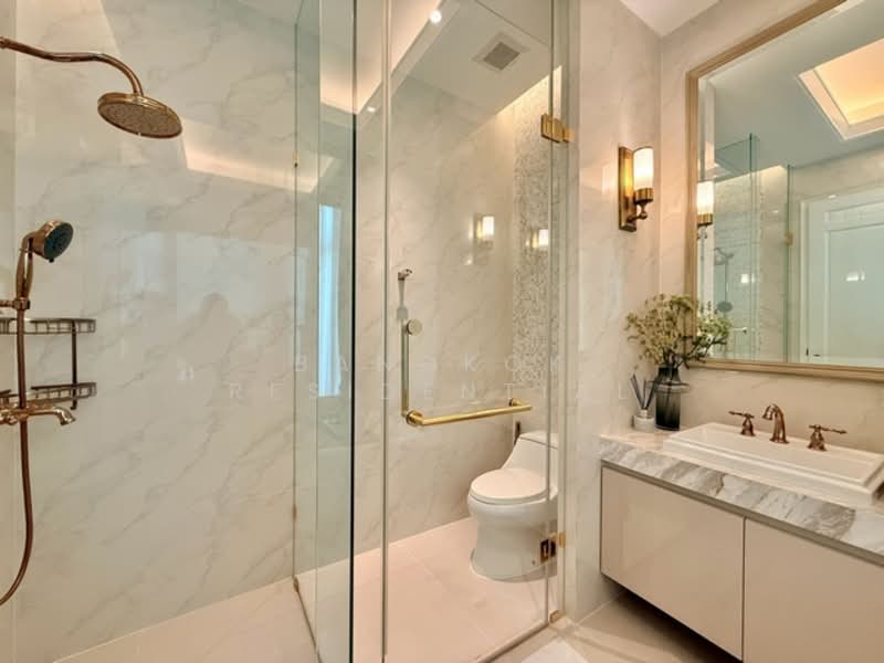 The Boulevard Ekkamai, Bangkok, 98 Soi Prasertdee, Khlong Tan Nua, Watthana, Bangkok, 4 Bedrooms, 500 sqm, Single Detached House For Sale, by Bangkok Residential, 11399817 - DDproperty.com