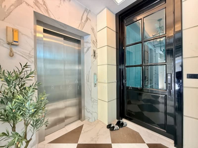 The Boulevard Ekkamai, Bangkok, 98 Soi Prasertdee, Khlong Tan Nua, Watthana, Bangkok, 4 Bedrooms, 500 sqm, Single Detached House For Sale, by Bangkok Residential, 11399817 - DDproperty.com