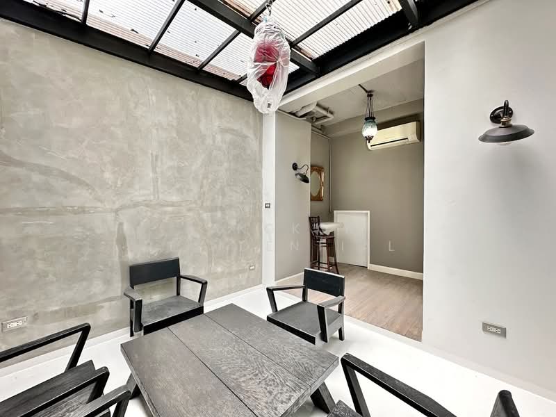 Baan Klang Krung Thonglor : บ้านกลางกรุงทองหล่อ, กรุงเทพ, 55 ซอยสุขุมวิท 55, คลองตันเหนือ, วัฒนา, กรุงเทพ, 320 ตร.ม., ทาวน์เฮ้าส์ ให้เช่า, โดย Bangkok Residential, 11400194 - DDproperty.com