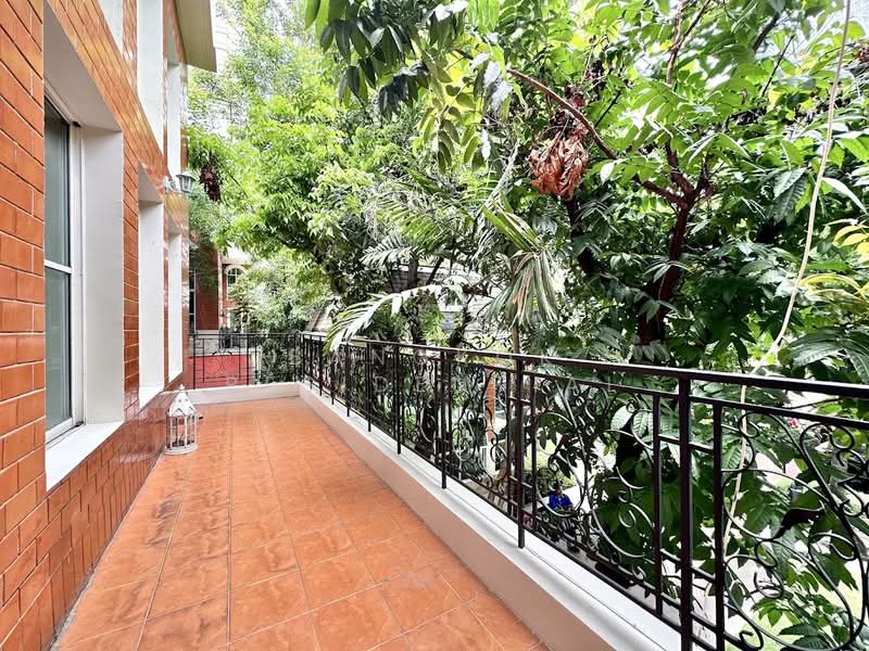 Baan Klang Krung Thonglor, Bangkok, 55 Soi Sukhumvit 55, Khlong Tan Nua, Watthana, Bangkok, 3 Bedrooms, 320 sqm, Townhouse For Rent, by Bangkok Residential, 11400194 - DDproperty.com