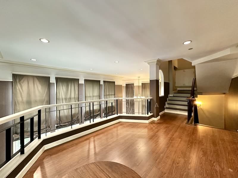 Baan Klang Krung Thonglor, Bangkok, 55 Soi Sukhumvit 55, Khlong Tan Nua, Watthana, Bangkok, 3 Bedrooms, 320 sqm, Townhouse For Rent, by Bangkok Residential, 11400194 - DDproperty.com