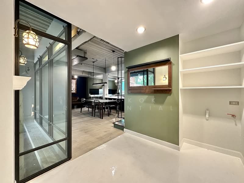 Baan Klang Krung Thonglor, Bangkok, 55 Soi Sukhumvit 55, Khlong Tan Nua, Watthana, Bangkok, 3 Bedrooms, 320 sqm, Townhouse For Rent, by Bangkok Residential, 11400194 - DDproperty.com