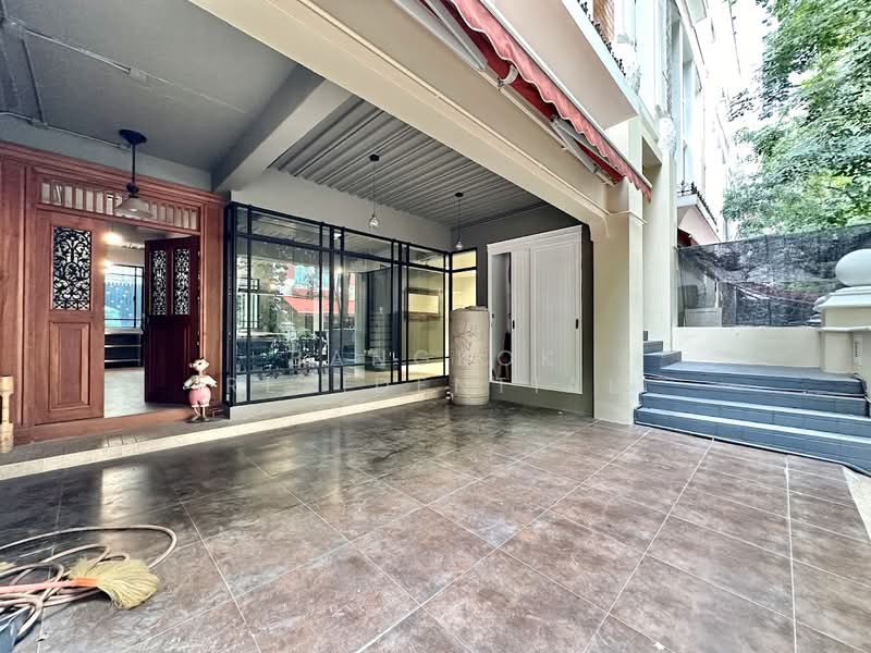 Baan Klang Krung Thonglor : บ้านกลางกรุงทองหล่อ, กรุงเทพ, 55 ซอยสุขุมวิท 55, คลองตันเหนือ, วัฒนา, กรุงเทพ, 320 ตร.ม., ทาวน์เฮ้าส์ ให้เช่า, โดย Bangkok Residential, 11400194 - DDproperty.com