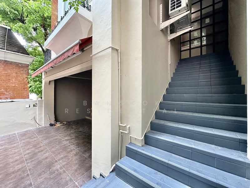 Baan Klang Krung Thonglor : บ้านกลางกรุงทองหล่อ, กรุงเทพ, 55 ซอยสุขุมวิท 55, คลองตันเหนือ, วัฒนา, กรุงเทพ, 320 ตร.ม., ทาวน์เฮ้าส์ ให้เช่า, โดย Bangkok Residential, 11400194 - DDproperty.com