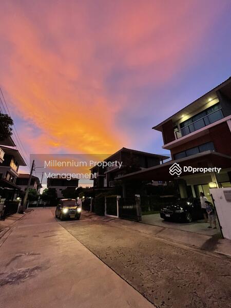 Supalai Essence Ladprao, Bangkok, Soi Ladprao 107, Khlong Chan, Bang Kapi, Bangkok, 4 Bedrooms, 240 sqm, Single Detached House For Sale, by Yaninatta Jaturaphut, 11400293 - 099 369 4562 - DDproperty.com