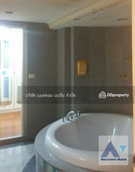 ให้เช่า - 5 Bedrooms House for Rent in Ploenchit, Bangkok near BTS Ratchadamri (AA35743), กรุงเทพ
