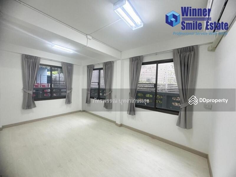 House for Rent near Central Ladprao soi Vibhavadi 17 main road 700 m, Bangkok, Chatuchak, Bangkok, 5 Bedrooms, 220 sqm, Single Detached House For Rent, by ภัทรพรรณ บุหงาเกษมสุข, 11402624 - DDproperty.com