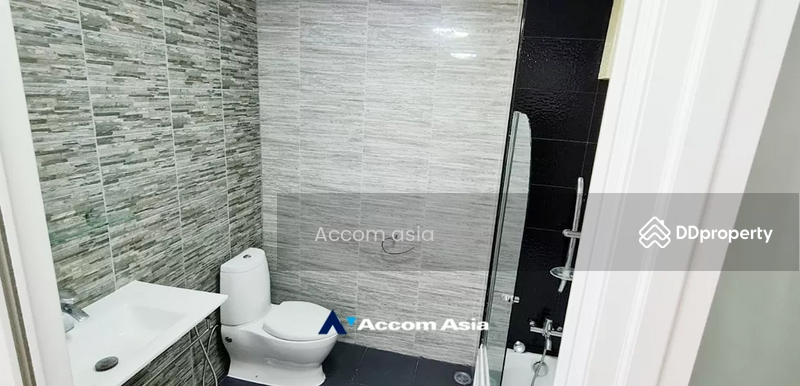 3 Bedrooms House for Rent in Sukhumvit, Bangkok near BTS Phra khanong (AA33687), Bangkok, Phra Kanong Nua, Watthana, Bangkok, 3 Bedrooms, 350 sqm, Single Detached House For Rent, by Accom Asia, 11403445 - DDproperty.com