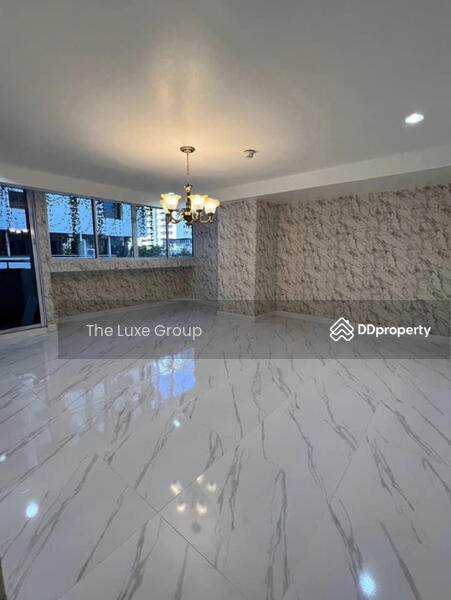 Supalai Place Sukhumvit 39, Bangkok, 175-179 Soi Sukhumvit 39 Sukhumvit Road, Khlong Tan Nua, Watthana, Bangkok, 4 Bedrooms, 219 sqm, Condo For Sale, by The Luxe Group, 11407399 - DDproperty.com
