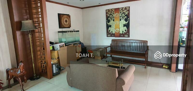 For Sale - ขายอาคารพาณิชย์ ปรีดีพนมยงค์ สุขุมวิท : Commercial building for sale, Pridi Banomyong, Sukhumvit., Bangkok