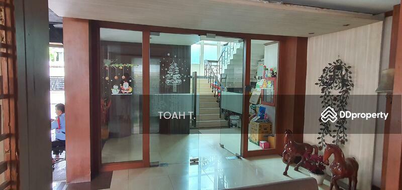 ขายอาคารพาณิชย์ ปรีดีพนมยงค์ สุขุมวิท : Commercial building for sale, Pridi Banomyong, Sukhumvit., กรุงเทพ, คลองตันเหนือ, วัฒนา, กรุงเทพ, 2,200 ตร.ม., ตึกแถว-อาคารพาณิชย์ ขาย, โดย TOAH T., 11408463 - DDproperty.com