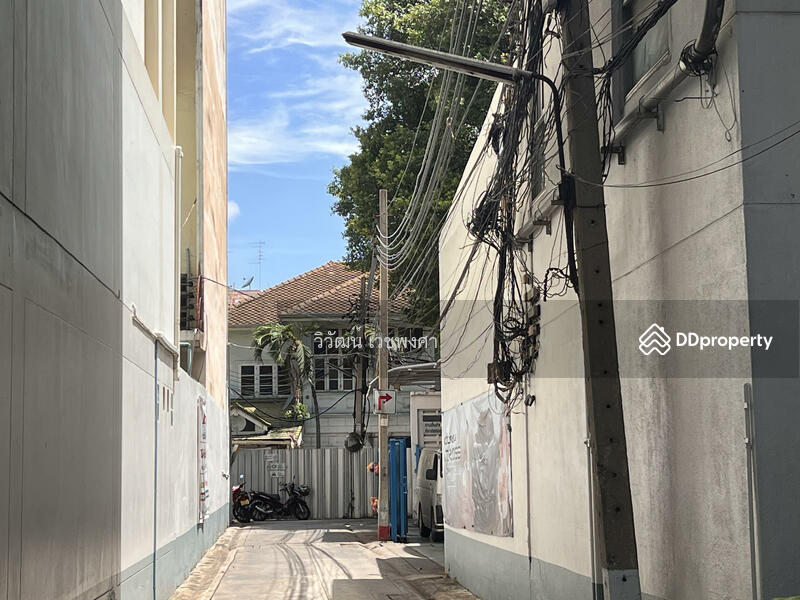 ขายที่ใจกลางสุรวงศ์ บางรัก เนื้อที่ 333 ตรว. (เยื้อง SCB สาขาสุรวงศ์), กรุงเทพ, สุรวงศ์, สี่พระยา, บางรัก, กรุงเทพ, 1,332 ตร.ม., ที่ดิน ขาย, โดย วิวัฒน์ เวชพงศา, 11409317 - DDproperty.com