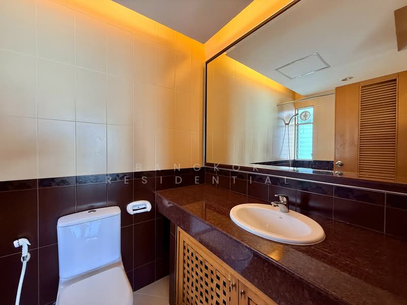 Esmeralda Apartments, Bangkok, Soi Ngamduphli, Rama 4 Road, Thung Maha Mek, Sathon, Bangkok, 3 Bedrooms, 208 sqm, Condo For Rent, by Bangkok Residential, 11409817 - DDproperty.com