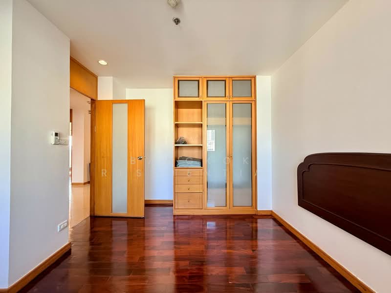 Esmeralda Apartments : เอสเมอรัลด้า อพาร์ทเม้นท์, กรุงเทพ, ซอยงามดูพลี ถนนพระราม 4, ทุ่งมหาเมฆ, สาทร, กรุงเทพ, 208 ตร.ม., คอนโด ให้เช่า, โดย Bangkok Residential, 11409817 - DDproperty.com