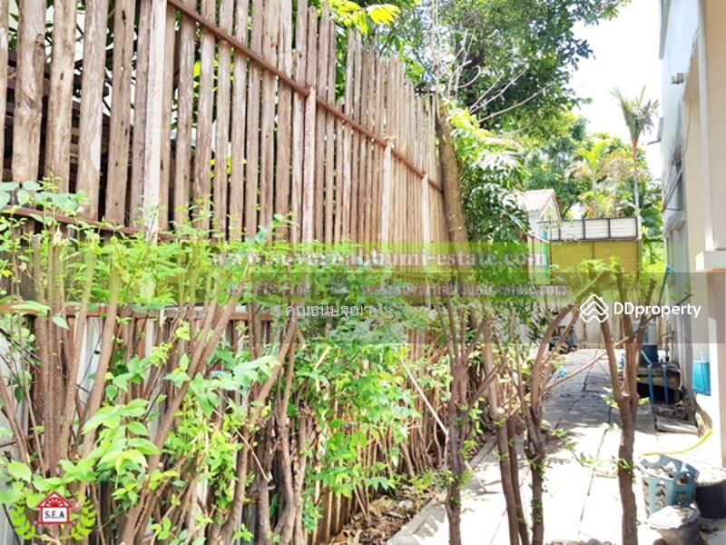 ขาย - หมู่บ้านปาริชาติ ถนนคุ้มเกล้า, กรุงเทพ