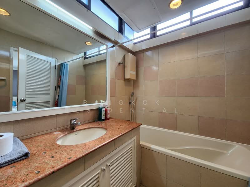 Supalai Place Sukhumvit 39, Bangkok, 175-179 Soi Sukhumvit 39 Sukhumvit Road, Khlong Tan Nua, Watthana, Bangkok, 2 Bedrooms, 128 sqm, Condo For Rent, by Bangkok Residential, 11410954 - DDproperty.com