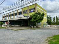 ขาย - ตึกแถว 2 ชั้นครึ่งหลังมุม ติดถนนใหญ่ แยกเจ้าปลุก พื้นที่ 32 ตร.ว. ทำเลดี ต.เจ้าปลุก อ.มหาราช, พระนครศรีอยุธยา