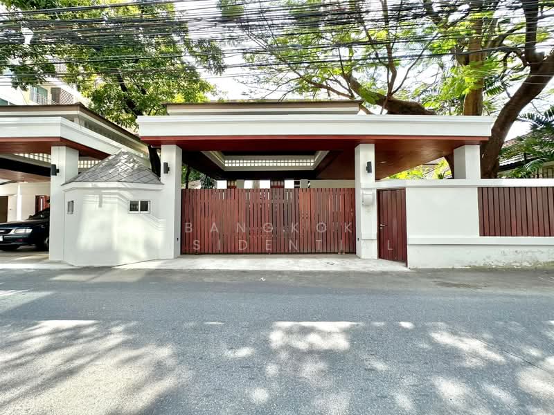 Detached House, Bangkok, Ekkamai 10, Khlong Tan Nua, Watthana, Bangkok, 4 Bedrooms, 620 sqm, Single Detached House For Rent, by Bangkok Residential, 11411844 - DDproperty.com