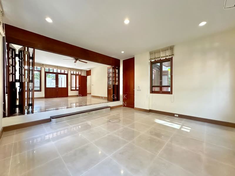 Detached House, Bangkok, Ekkamai 10, Khlong Tan Nua, Watthana, Bangkok, 4 Bedrooms, 620 sqm, Single Detached House For Rent, by Bangkok Residential, 11411844 - DDproperty.com
