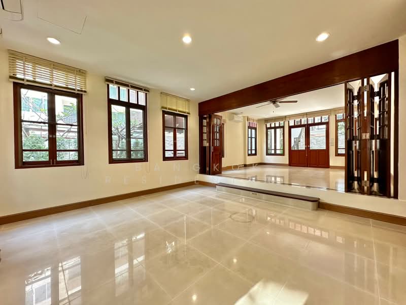 Detached House, Bangkok, Ekkamai 10, Khlong Tan Nua, Watthana, Bangkok, 4 Bedrooms, 620 sqm, Single Detached House For Rent, by Bangkok Residential, 11411844 - DDproperty.com
