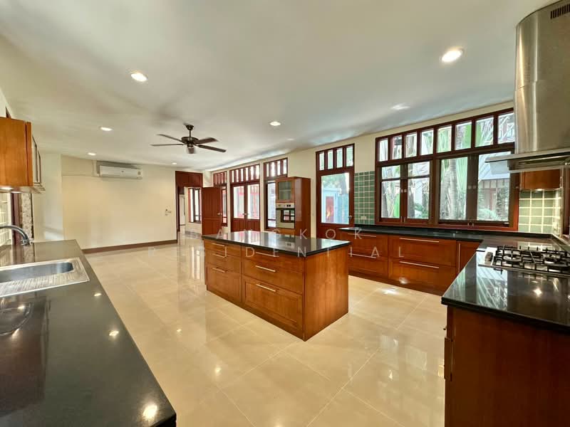 Detached House, Bangkok, Ekkamai 10, Khlong Tan Nua, Watthana, Bangkok, 4 Bedrooms, 620 sqm, Single Detached House For Rent, by Bangkok Residential, 11411844 - DDproperty.com