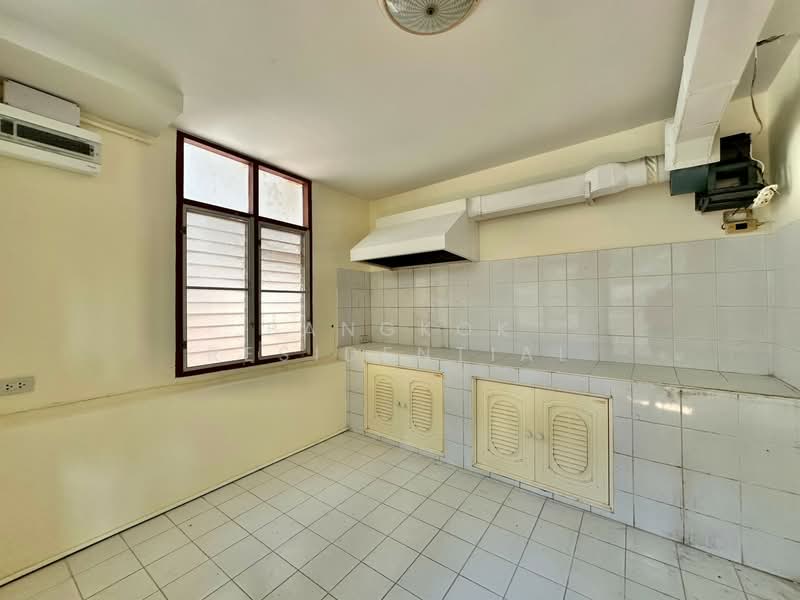 Detached House, Bangkok, Ekkamai 10, Khlong Tan Nua, Watthana, Bangkok, 4 Bedrooms, 620 sqm, Single Detached House For Rent, by Bangkok Residential, 11411844 - DDproperty.com