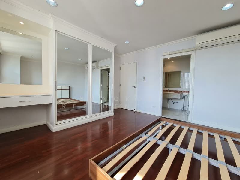 D.S. Tower 1 Sukhumvit 33, Bangkok, Soi Phrom Chit, Khlong Tan Nua, Watthana, Bangkok, 3 Bedrooms, 236 sqm, Condo For Rent, by Bangkok Residential, 11412882 - DDproperty.com