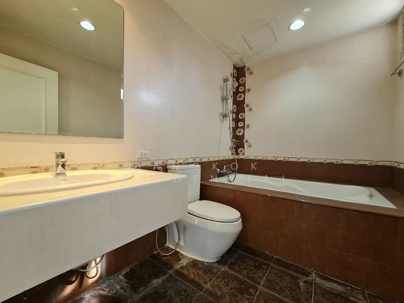 D.S. Tower 1 Sukhumvit 33, Bangkok, Soi Phrom Chit, Khlong Tan Nua, Watthana, Bangkok, 3 Bedrooms, 236 sqm, Condo For Rent, by Bangkok Residential, 11412882 - DDproperty.com