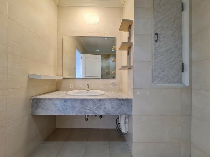 D.S. Tower 1 Sukhumvit 33, Bangkok, Soi Phrom Chit, Khlong Tan Nua, Watthana, Bangkok, 3 Bedrooms, 236 sqm, Condo For Rent, by Bangkok Residential, 11412882 - DDproperty.com