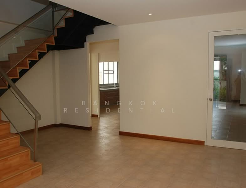 For Rent - Single House in Compound, Bangkok