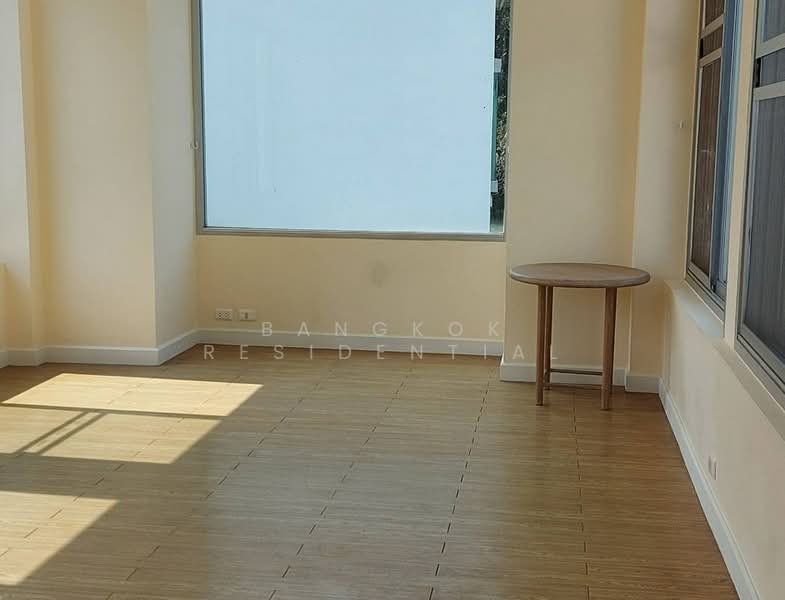 For Rent - Single House in Compound, Bangkok