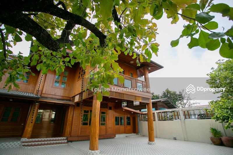 ขาย - Teak House at Suthisan, กรุงเทพ