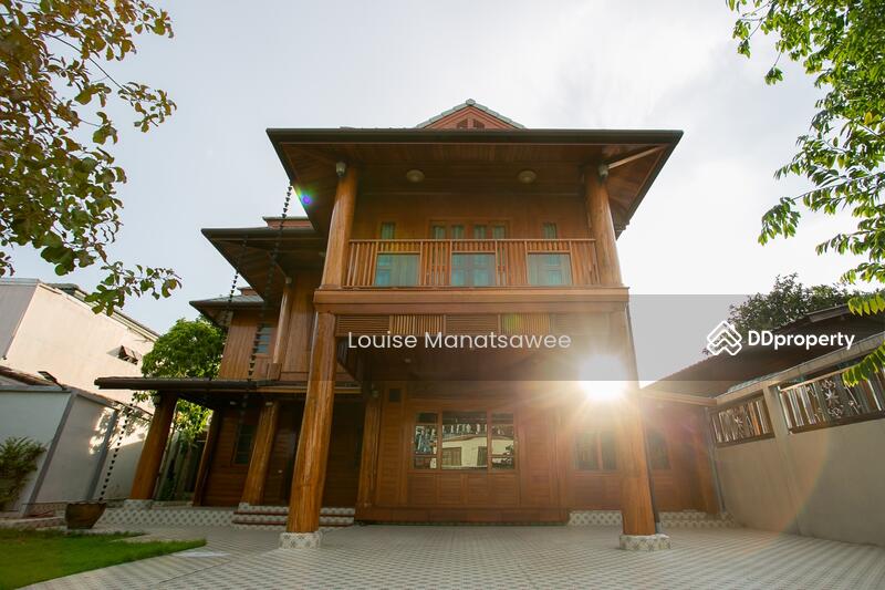 ขาย - Teak House at Suthisan, กรุงเทพ