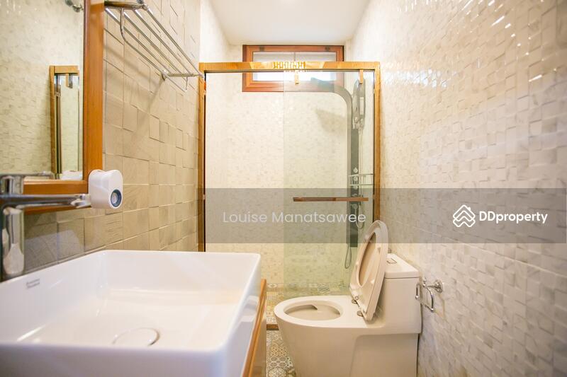 ขาย - Teak House at Suthisan, กรุงเทพ