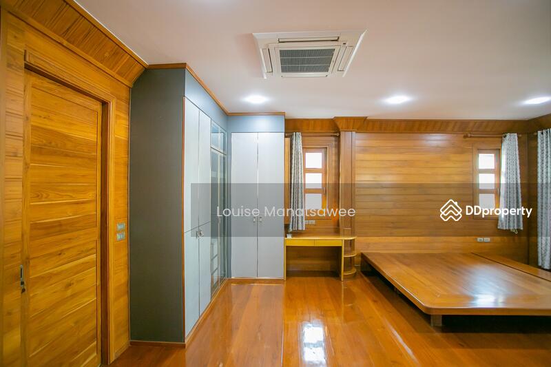 ขาย - Teak House at Suthisan, กรุงเทพ