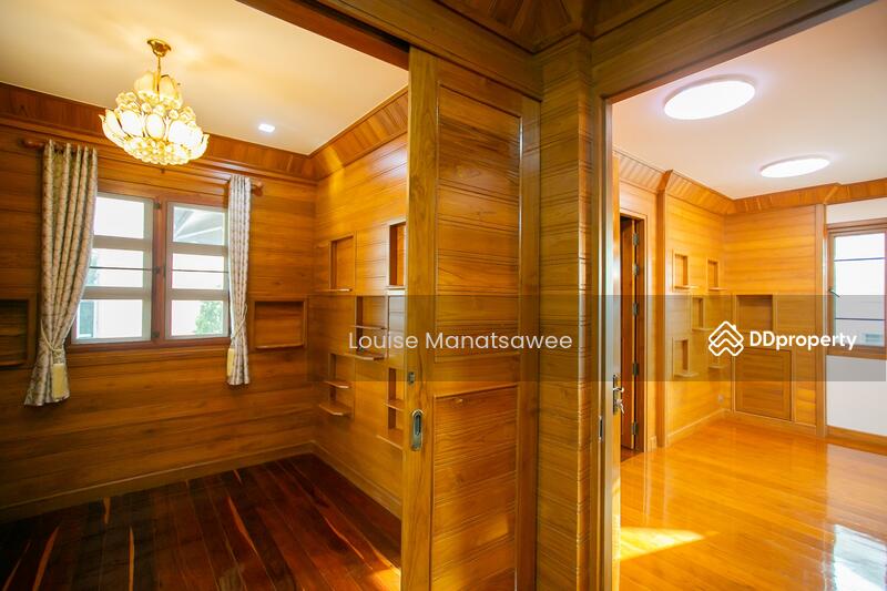 ขาย - Teak House at Suthisan, กรุงเทพ