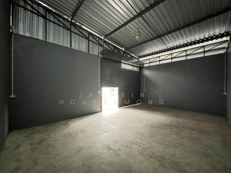 ให้เช่าโกดัง ดอนเมือง กรุงเทพ ซอยเทิดราชัน 230 sqm, กรุงเทพ, สีกัน, ดอนเมือง, กรุงเทพ, 230 ตร.ม., โกดัง-โรงงาน ให้เช่า, โดย Jakarin Houpramong, 11414645 - DDproperty.com