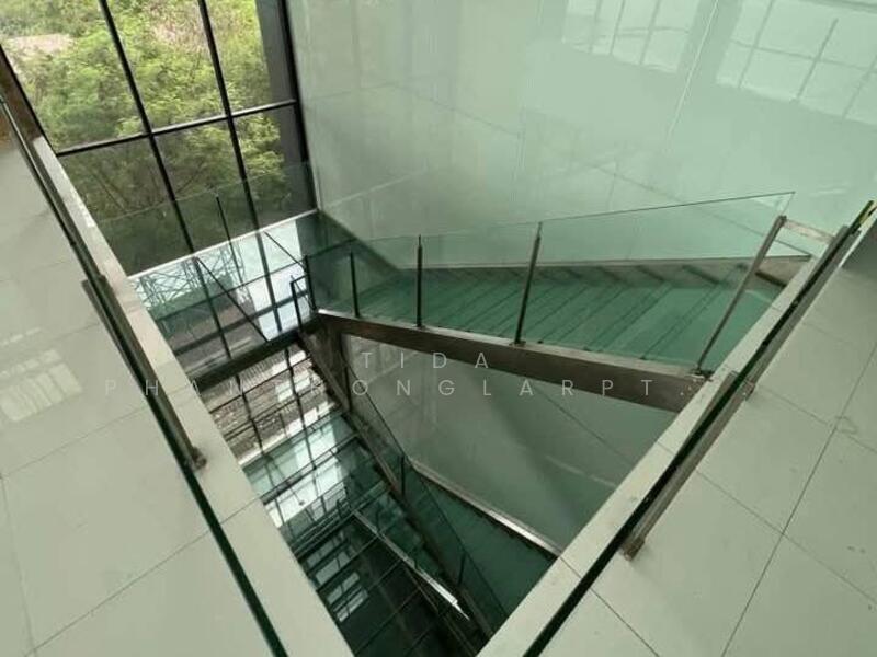 For Rent - Warehouse @ Pattanakarn, Bangkok