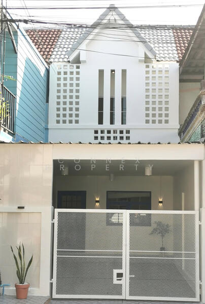 For Sale - Baan Thanarom, Pathum Thani