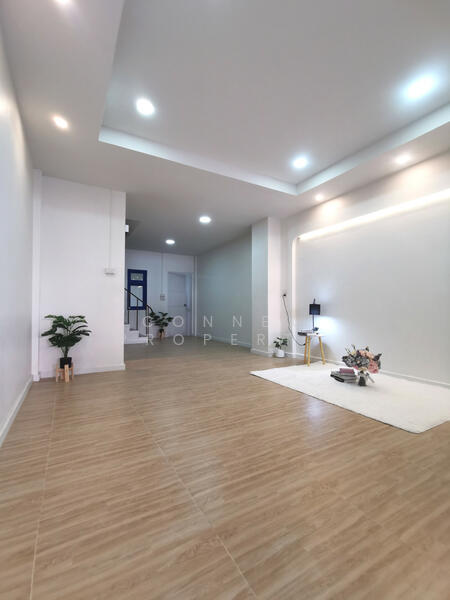 For Sale - Baan Thanarom, Pathum Thani