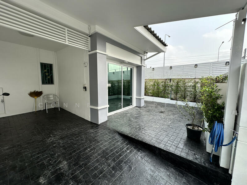 Pruksa Ville 40 Donmuang-Local Road พฤกษา วิลล์ 40 ดอนเมือง-โลคัลโรด, ปทุมธานี, 1 ถนนกำแพงเพชร 6 (โลคัลโรด), หลักหก, เมืองปทุมธานี, ปทุมธานี, 112 ตร.ม., ทาวน์เฮ้าส์ ขาย, โดย Connex Property, 11417435 - DDproperty.com