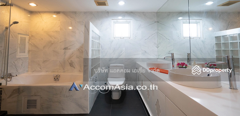 ให้เช่า - 5 Bedrooms Townhouse for Rent in Sathorn, Bangkok near BTS Chong Nonsi at A Homely Place Residence, กรุงเทพ