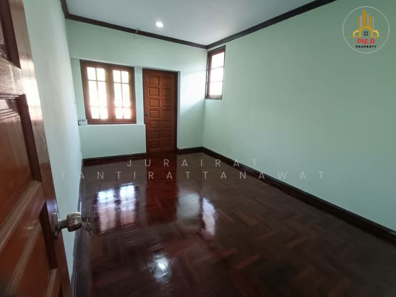 Nakarin Garden Village, Bangkok, Soi Romklao 19/1, Khlong Sam Prawet, Lat Krabang, Bangkok, 5 Bedrooms, 350 sqm, Single Detached House For Sale, by Jurairat Tantirattanawat, 11419344 - DDproperty.com