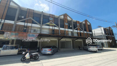 ขาย - อาคารพาณิชย์ 3 ชั้น, 25.6 ตารางวา, ใกล้ศูนย์ราชการ บางเลน นครปฐม สไตล์โมเดิร์น ตึกใหม่ มือหนึ่ง, นครปฐม