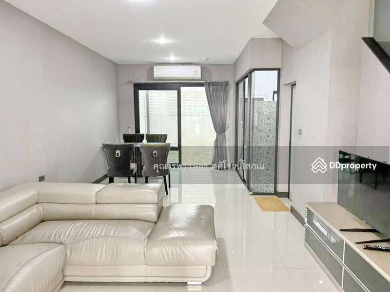 Landmark Ekamai-Ramindra, Bangkok, Sukhonthasawat Road, Lat Phrao, Bangkok, 3 Bedrooms, 190 sqm, Townhouse For Rent, by คุณวรพรรษสร ศศิโรจน์โสภณ, 11423269 - DDproperty.com