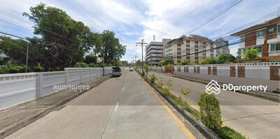 ขาย - ที่ดินพร้อมสิ่งปลูกสร้าง ติดถนนสุขุมวิท (ศรีราชา), ชลบุรี