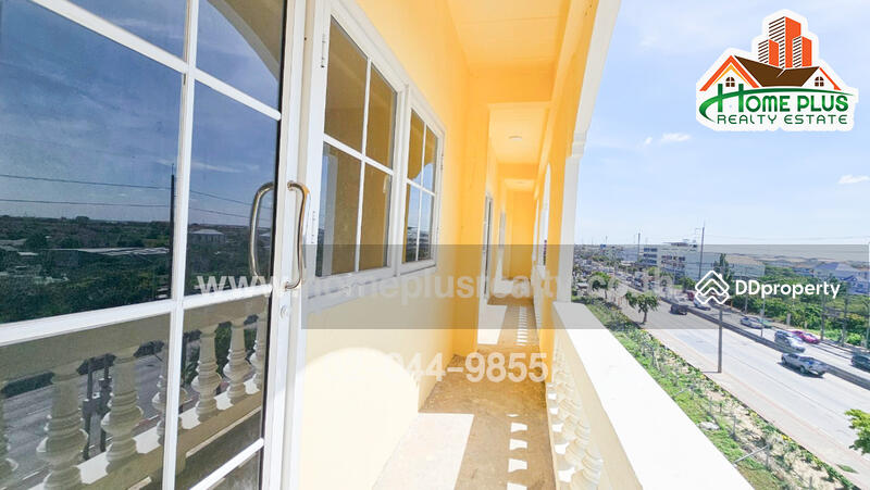 ขาย - สำนักงานอาคาร 4 ชั้น ติดถนนร่มเกล้า ใกล้สนามบินสุวรรณภูมิ, กรุงเทพ