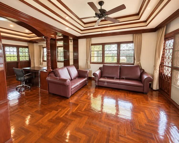 Single House Ratchadapisek, Bangkok, Samsen Nok, Huai Khwang, Bangkok, 5 Bedrooms, 200 sqm, Single Detached House For Rent, by ปรินทร์ญาดา ชิณโชติ, 11424770 - DDproperty.com